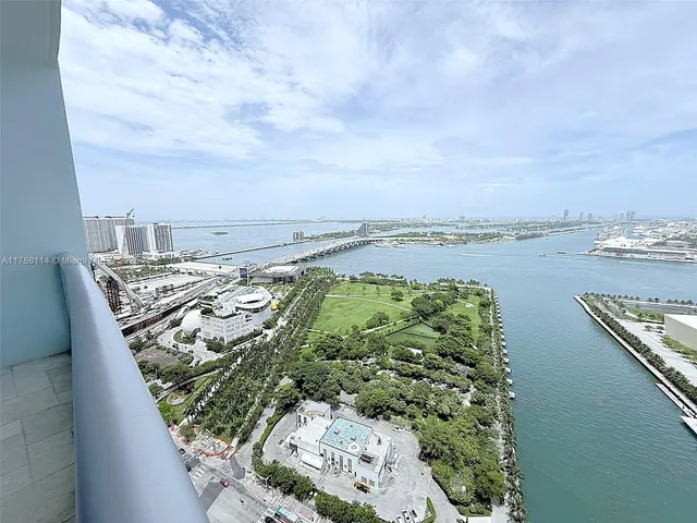 $750,000 | 900 Biscayne Boulevard, Unit 3803, Miami, FL 33132