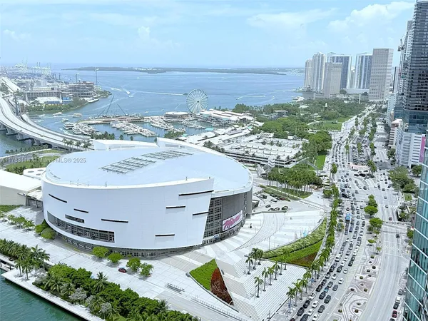 $750,000 | 900 Biscayne Boulevard, Unit 3803, Miami, FL 33132