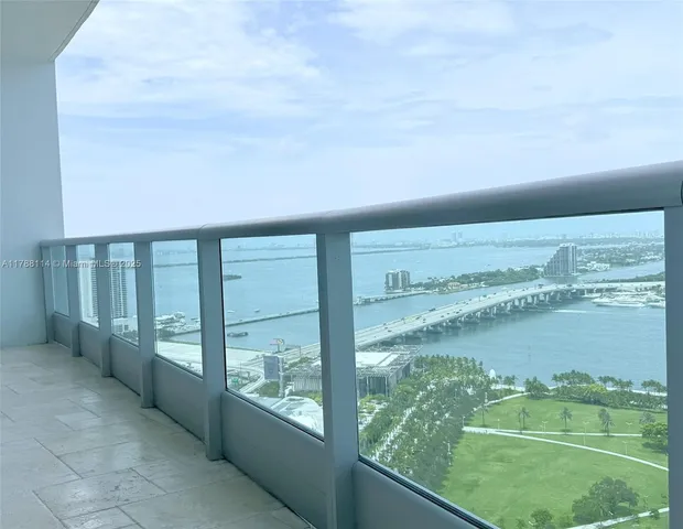 $750,000 | 900 Biscayne Boulevard, Unit 3803, Miami, FL 33132