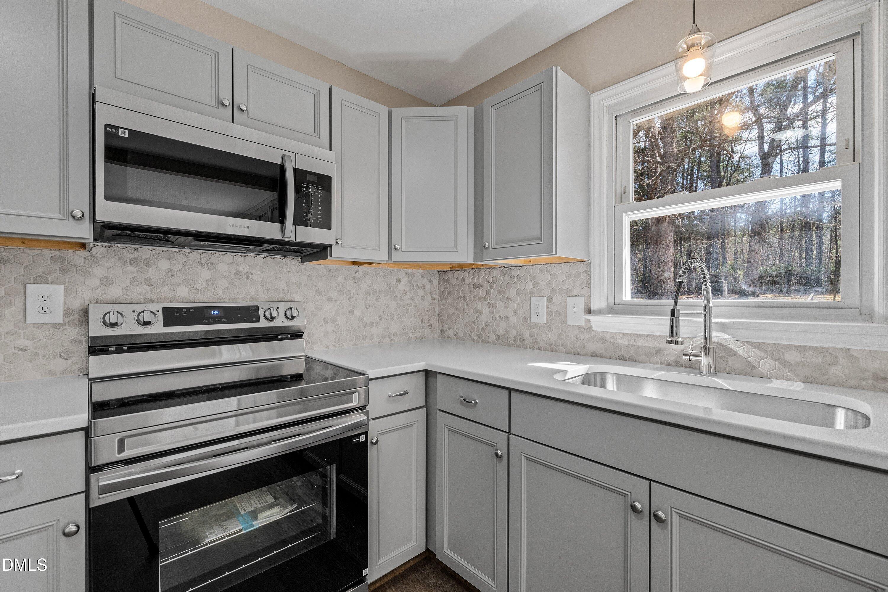 722 Forge Road Durham, NC 27713 - Photo 5 of 25 17-17-722 Forge Rd_5233