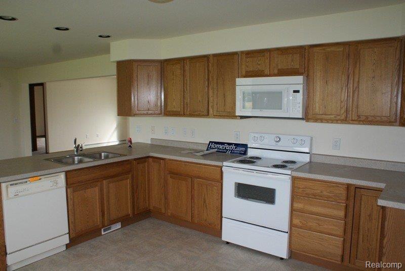 5400 Capac Road Capac, MI 48014 - Photo 17 of 22 DSC04320