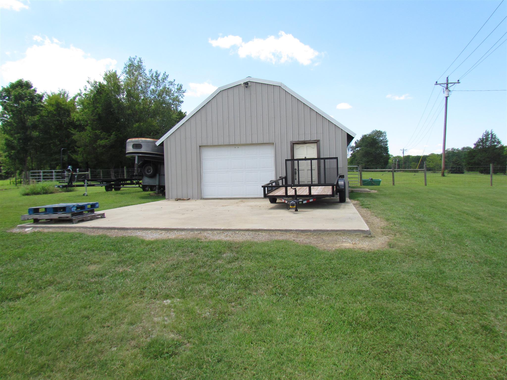 2325 Peyton Road Lebanon, TN 37087 - Photo 4 of 30 This place has a very nice barn with electric and water
