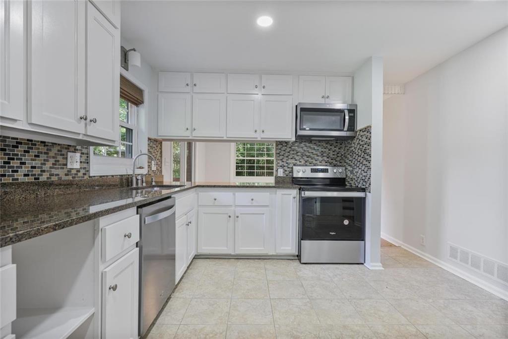 2903 Old Sewell Road Marietta, GA 30068 - Photo 10 of 34