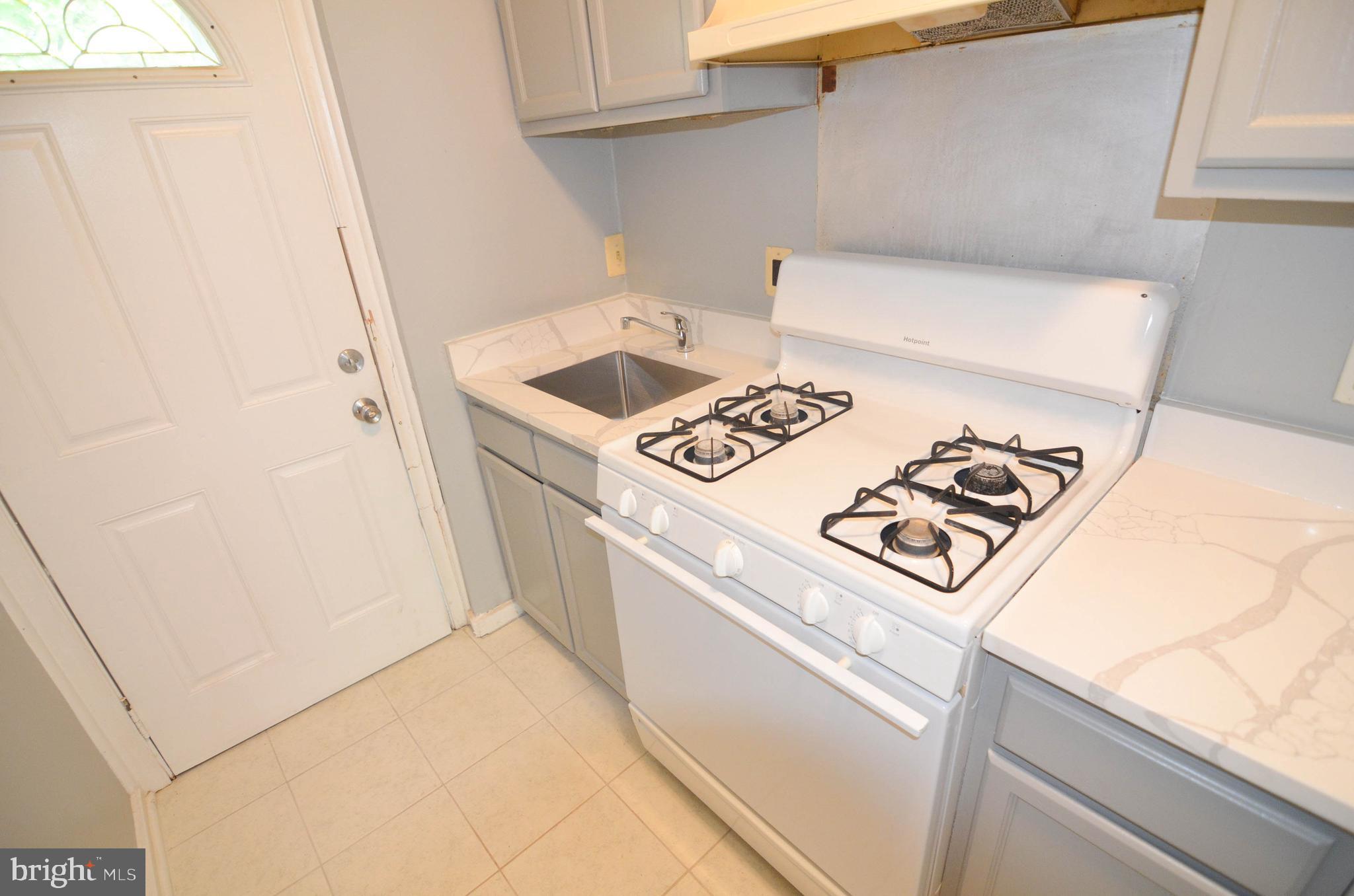 39 Galveston Place Southwest Washington, DC 20032 - Photo 10 of 21 a utility room with dryer and washer