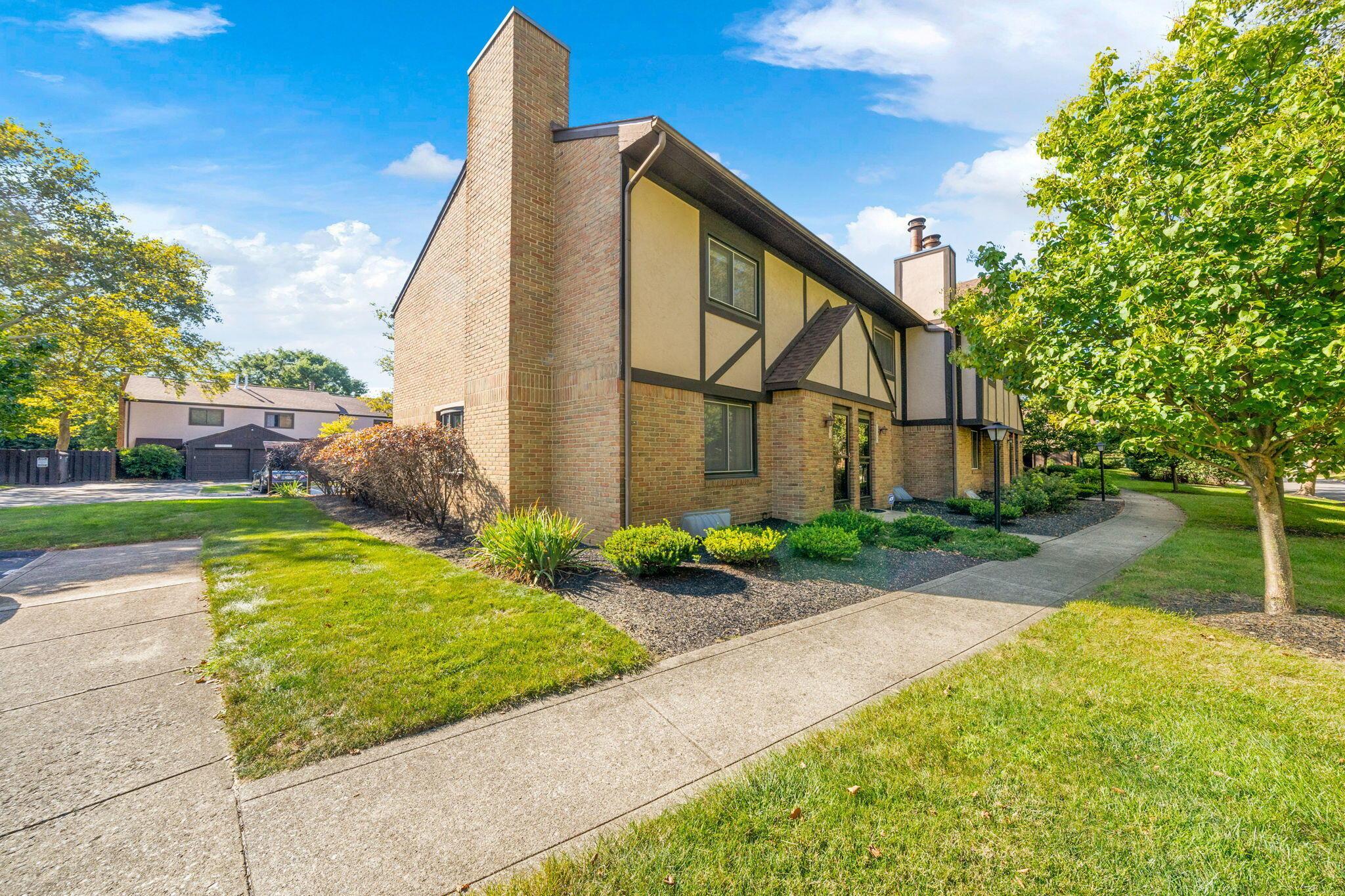 5355 Reed Road, Unit 23 Columbus, OH 43235 - Photo 2 of 44 1-web-or-mls-DSC02674
