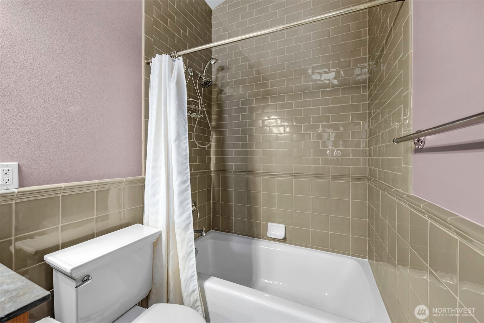 9130 45th Avenue Southwest, Unit B Seattle, WA 98136 - Photo 26 of 35