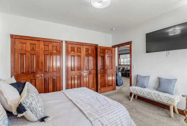 $1,225,708 | 6132 18th Street South, Fargo, ND 58104