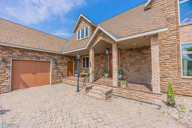 $1,225,708 | 6132 18th Street South, Fargo, ND 58104