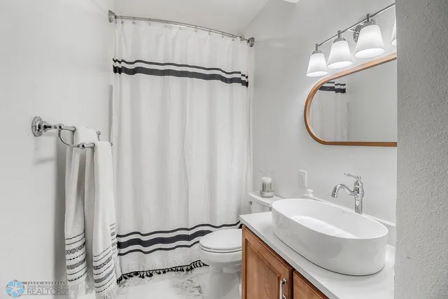 $1,225,708 | 6132 18th Street South, Fargo, ND 58104