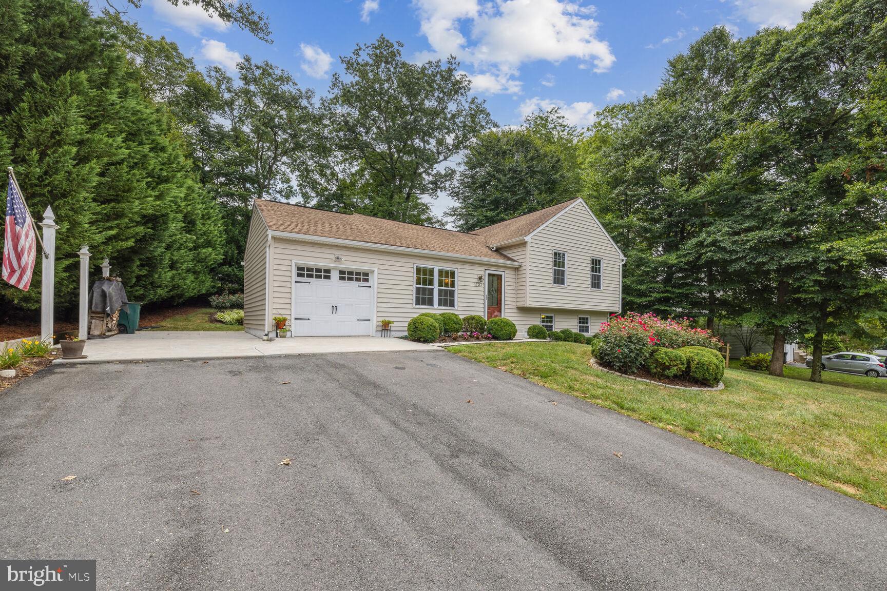 1737 Brookshire Run Point of Rocks, MD 21777 - Photo 3 of 23 Front elevation and driveway