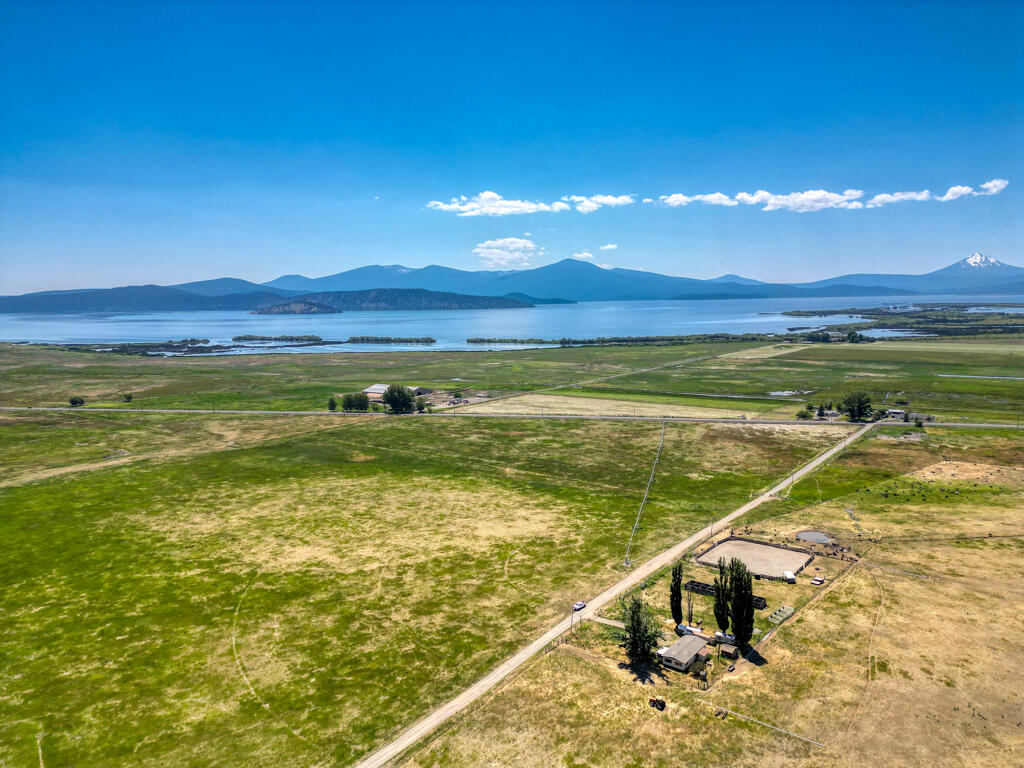 27233 Modoc Point Road Chiloquin, OR 97624 - Photo 13 of 24 Modoc Point-08