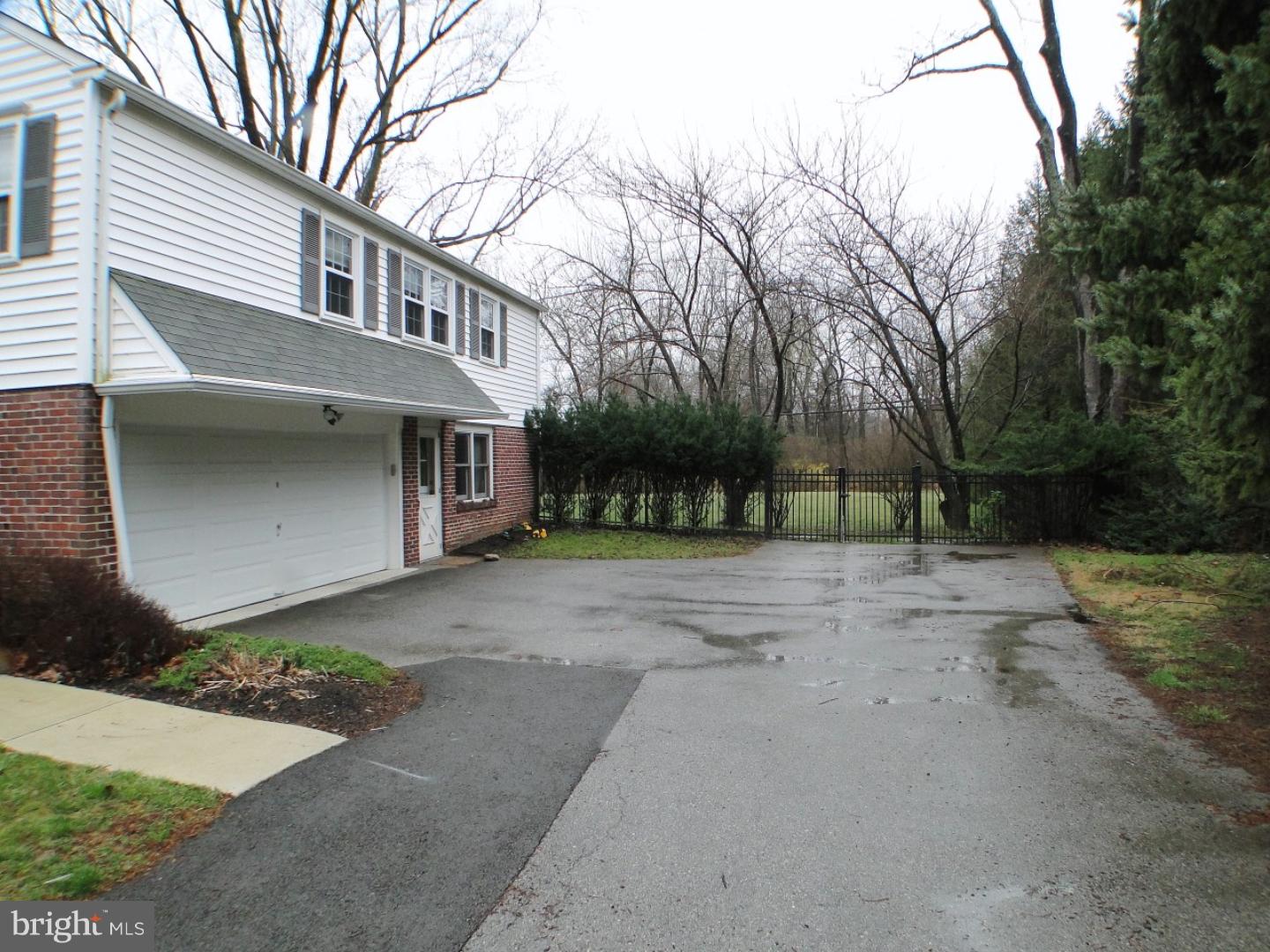 1176 West Valley Road Wayne, PA 19087 - Photo 25 of 25 Driveway