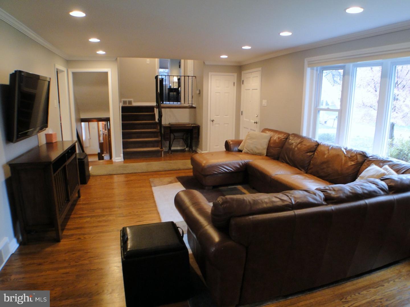 1176 West Valley Road Wayne, PA 19087 - Photo 5 of 25 Living Room