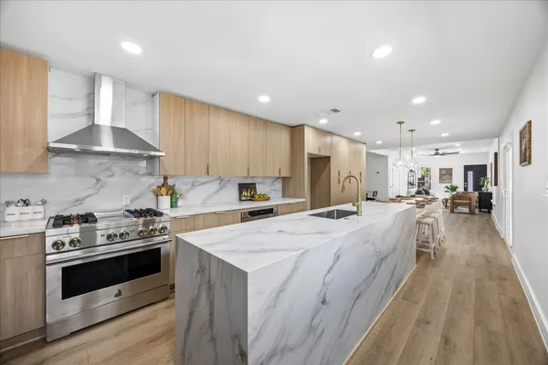 $1,340,000 | 808 West Elizabeth Street, Austin, TX 78704