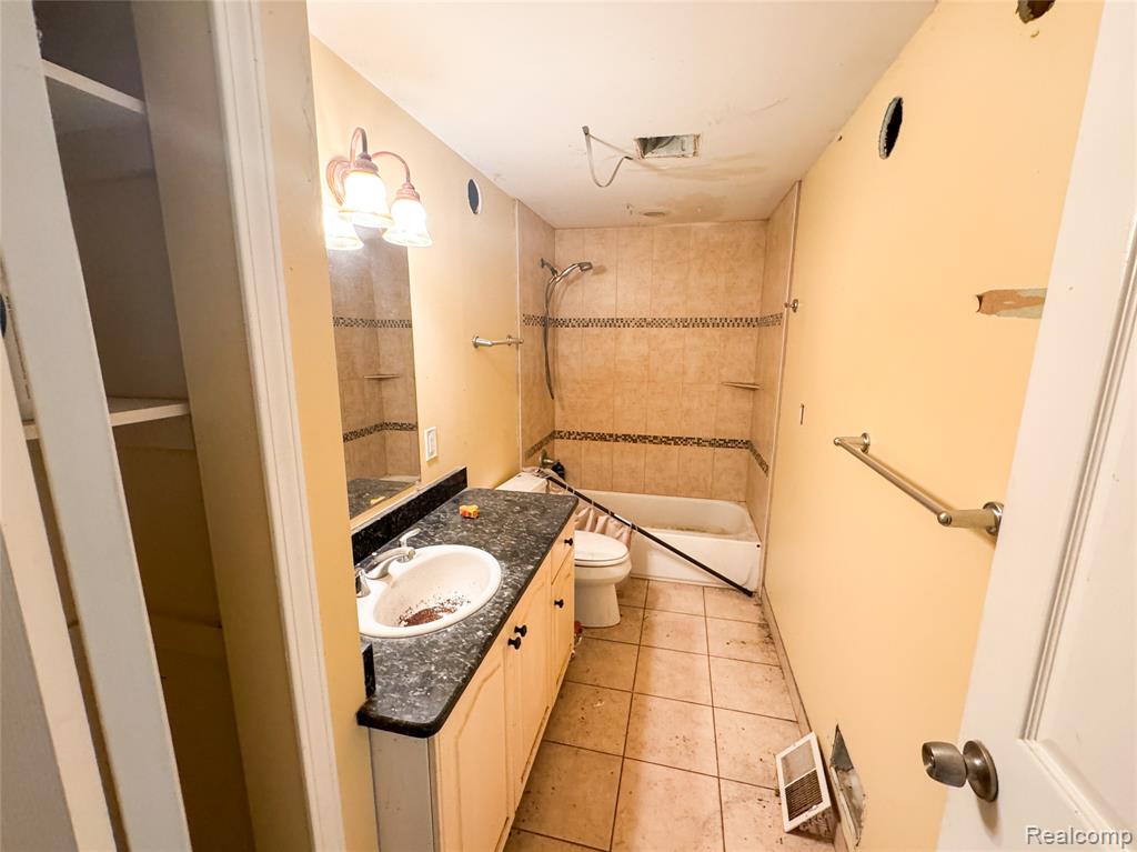 7889 Chilson Road Pinckney, MI 48169 - Photo 10 of 14