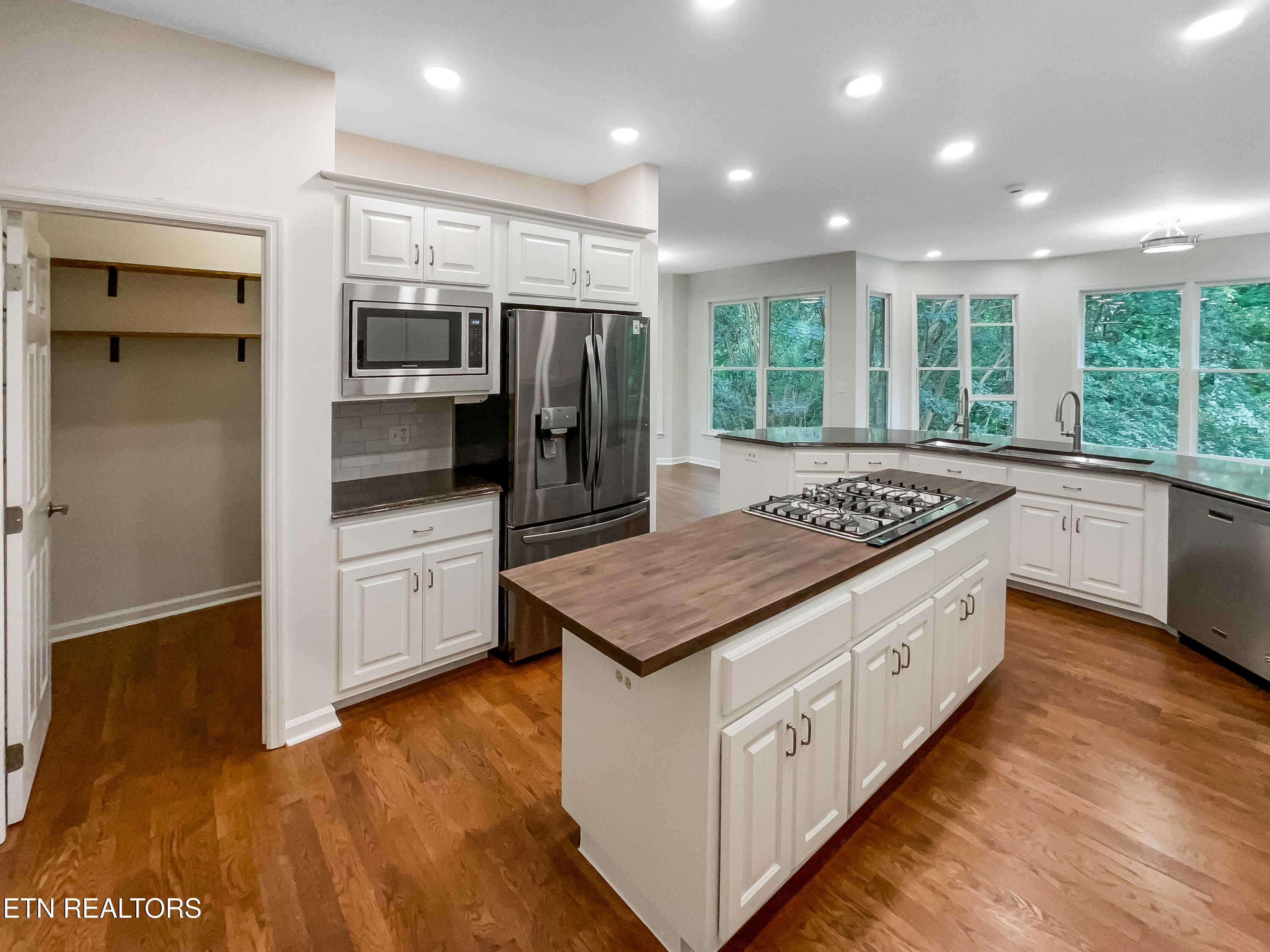 42 Palisades Parkway Oak Ridge, TN 37830 - Photo 16 of 57 photo_17