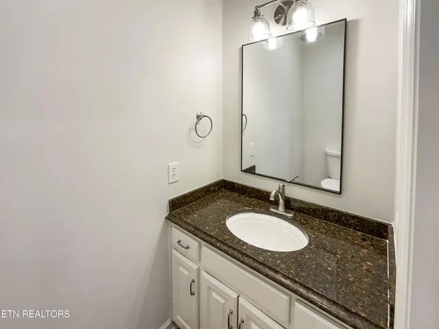 $830,000 | 42 Palisades Parkway, Oak Ridge, TN 37830