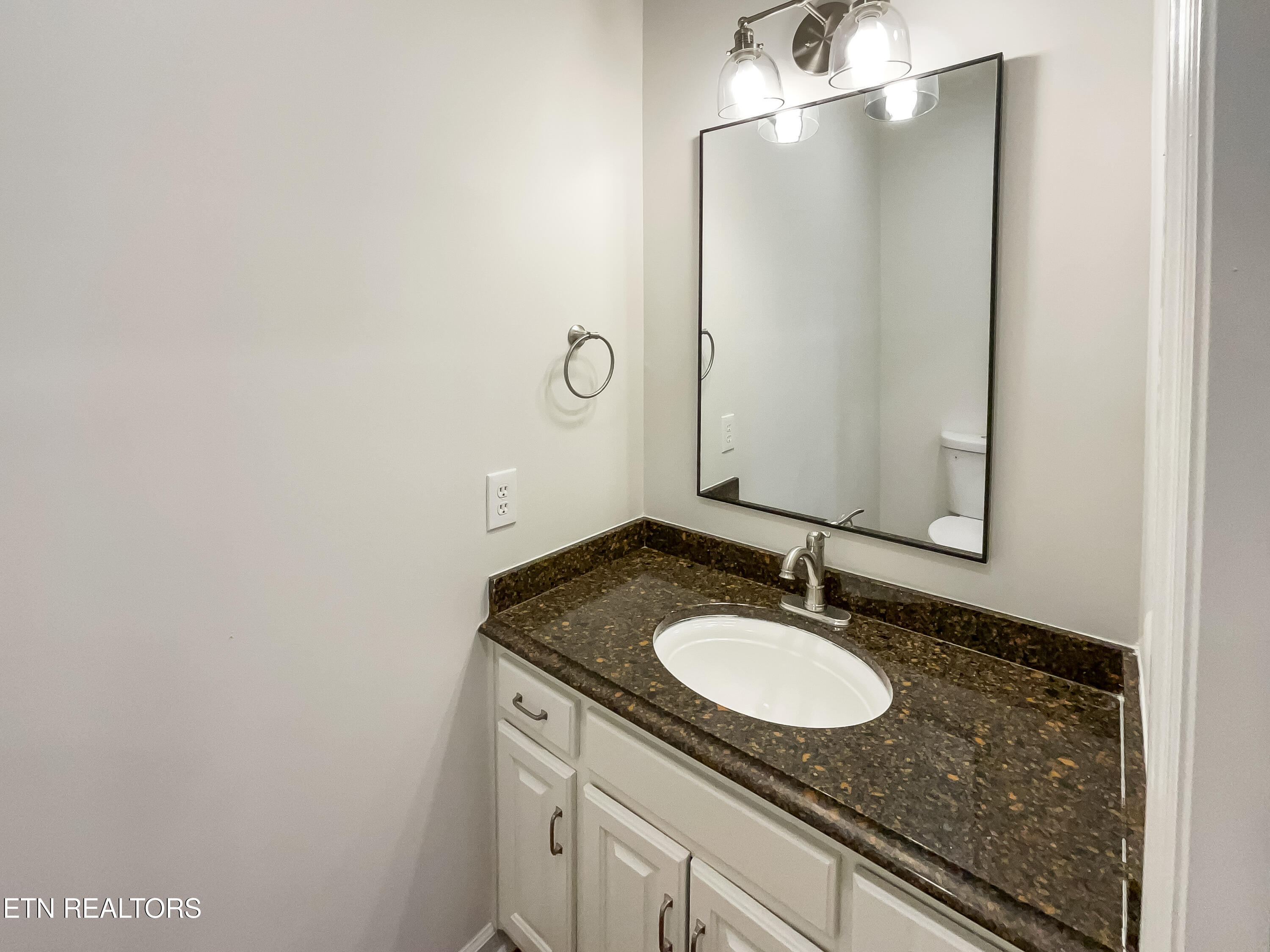 42 Palisades Parkway Oak Ridge, TN 37830 - Photo 31 of 57 photo_32