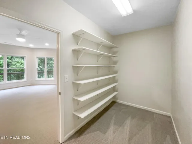 $830,000 | 42 Palisades Parkway, Oak Ridge, TN 37830