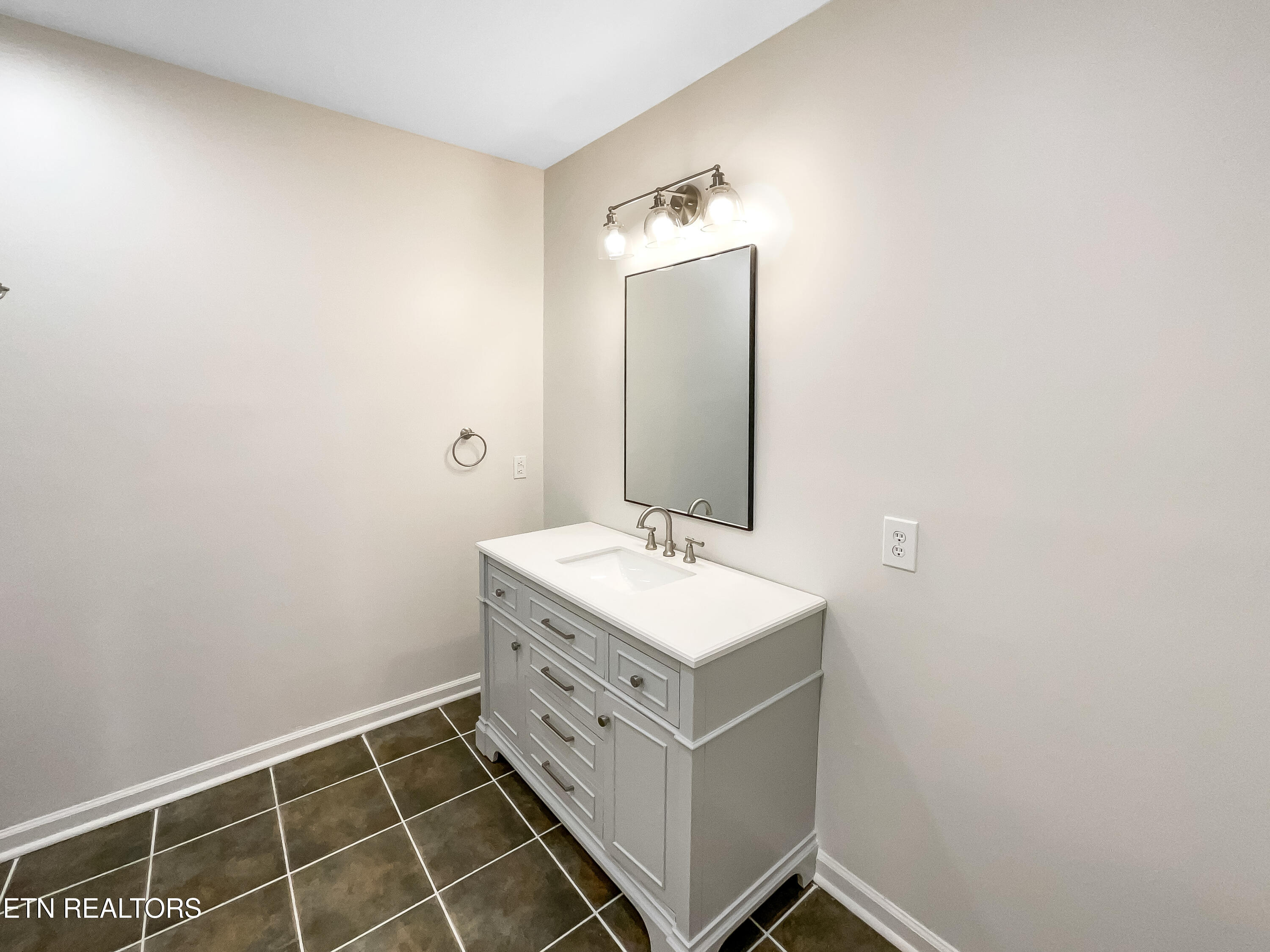 42 Palisades Parkway Oak Ridge, TN 37830 - Photo 46 of 57 photo_47