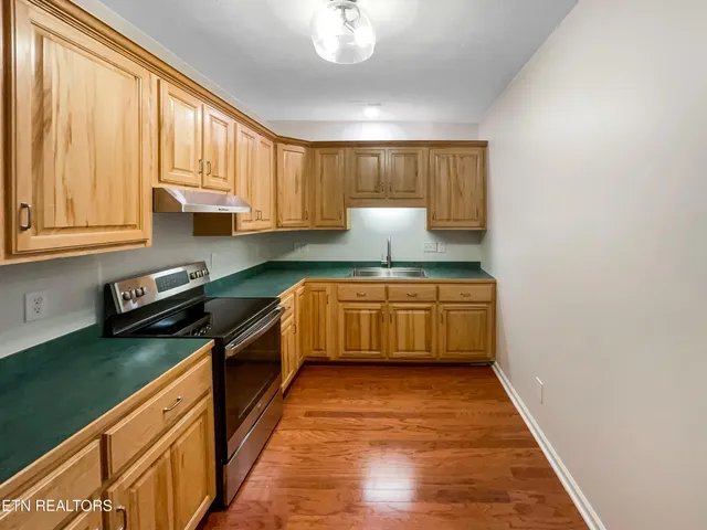 $830,000 | 42 Palisades Parkway, Oak Ridge, TN 37830