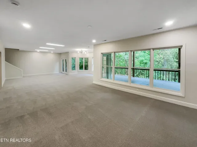 $830,000 | 42 Palisades Parkway, Oak Ridge, TN 37830