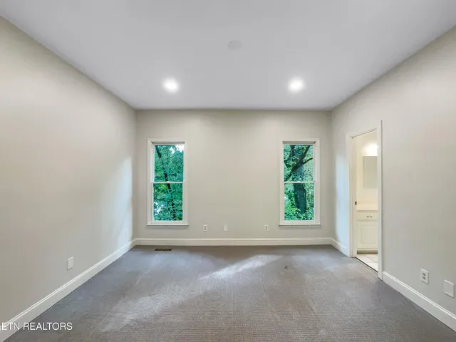 $830,000 | 42 Palisades Parkway, Oak Ridge, TN 37830