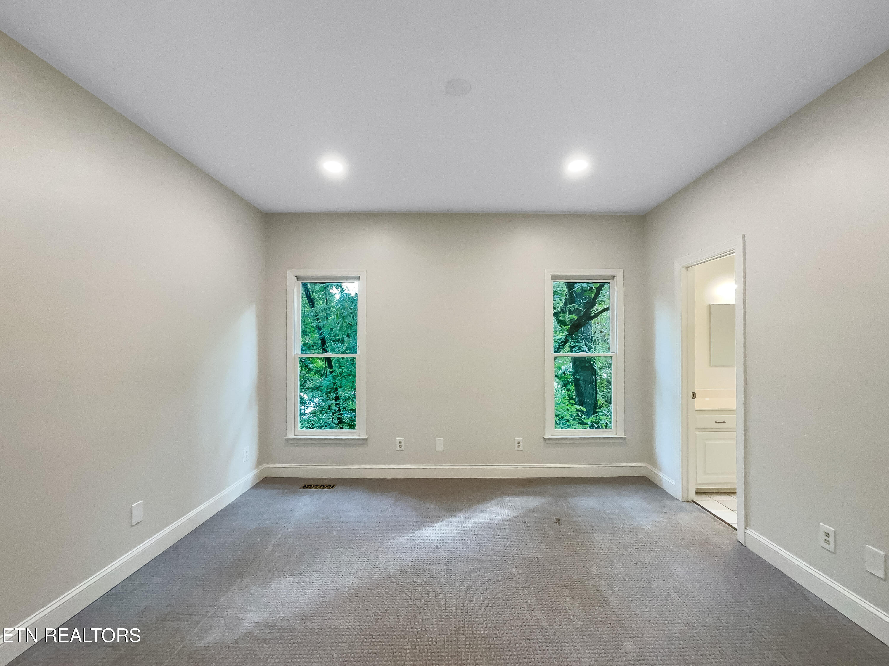 42 Palisades Parkway Oak Ridge, TN 37830 - Photo 5 of 57 photo_05