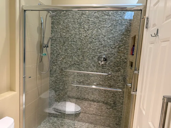 $4,000 | 37672 Breeze Way, Palm Desert, CA 92211