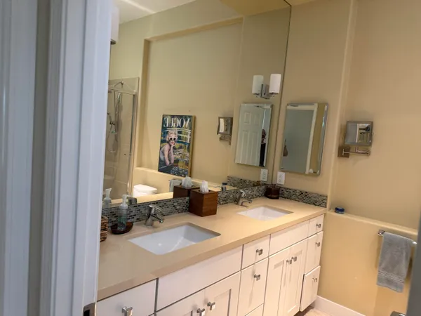 $4,000 | 37672 Breeze Way, Palm Desert, CA 92211