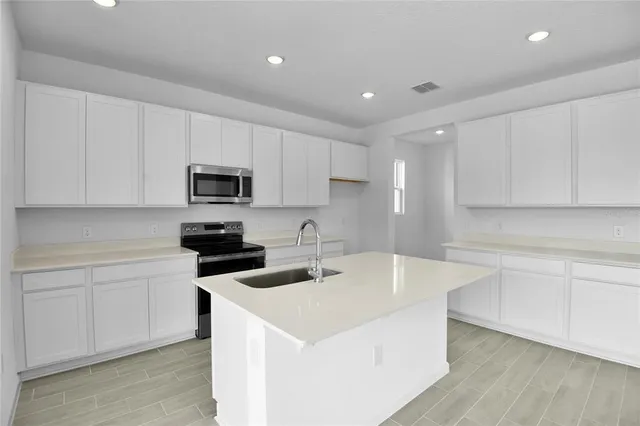 $463,325 | 179 Flag Lilly Lane, Umatilla, FL 32784