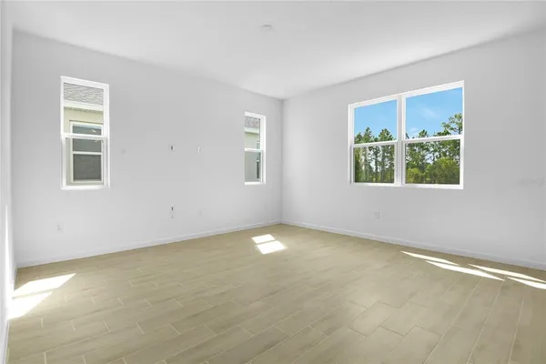 $465,999 | 179 Flag Lilly Lane, Umatilla, FL 32784