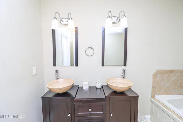 $407,000 | 65 Breakers Lane, Ridgeland, MS 39157