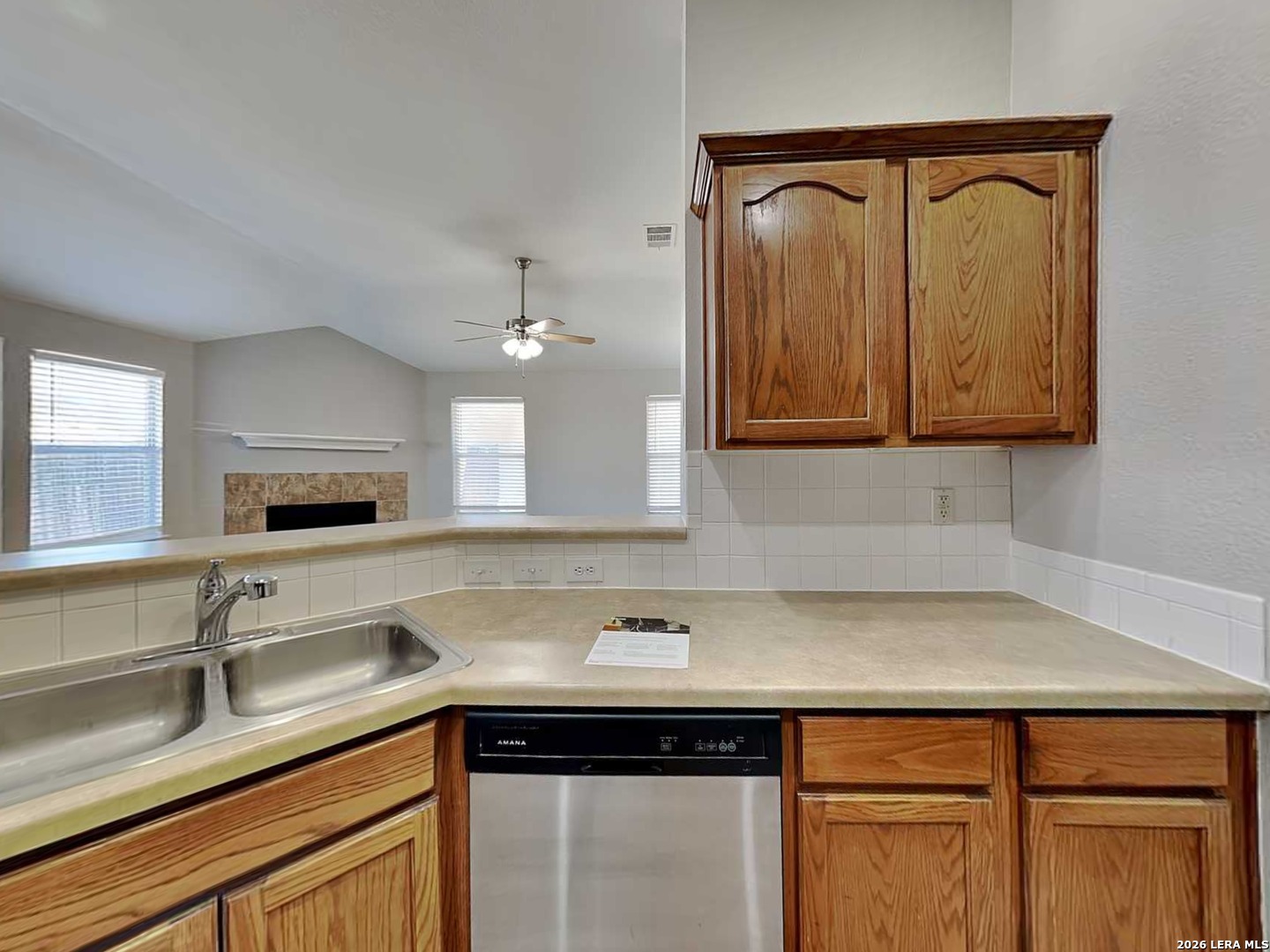 8527 Sea Rim Drive Converse, TX 78109 - Photo 5 of 16