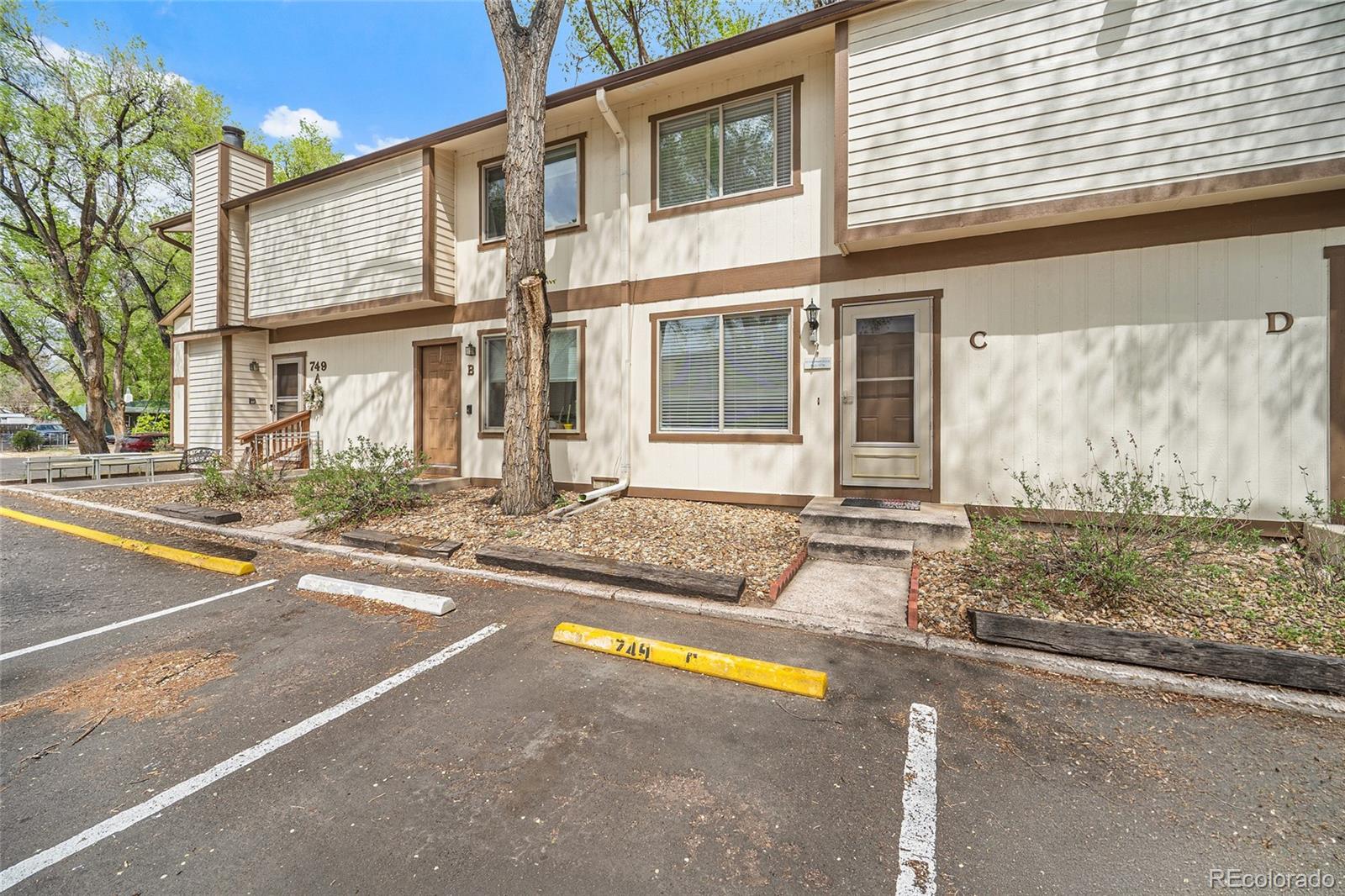 749 Alexander Road, Unit C Colorado Springs, CO 80909 - Photo 3 of 29