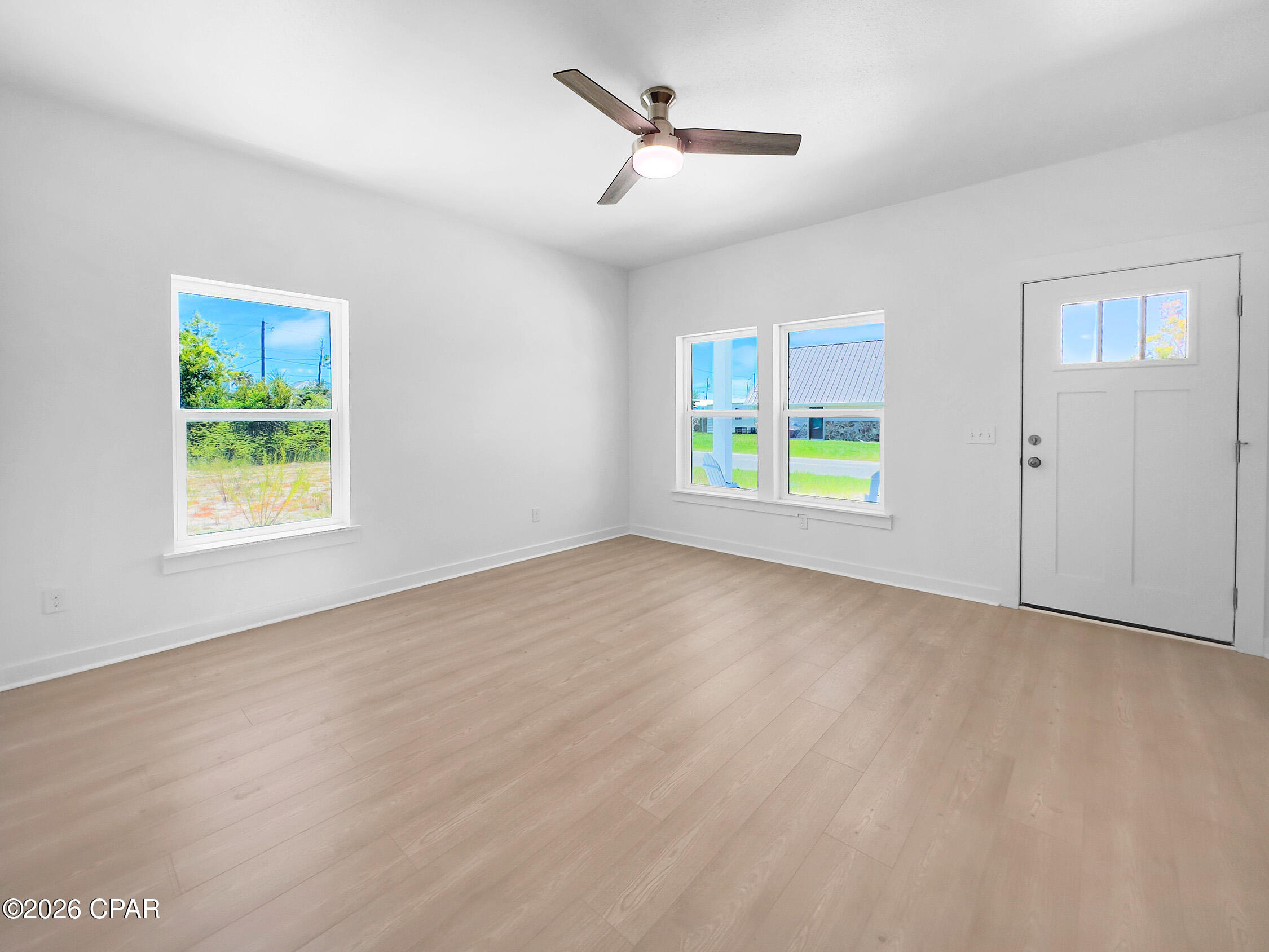 592 Bonnet Street Port St. Joe, FL 32456 - Photo 5 of 38