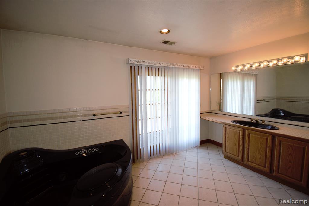 23049 27 Mile Road Ray, MI 48096 - Photo 14 of 35 Gallery Image 14