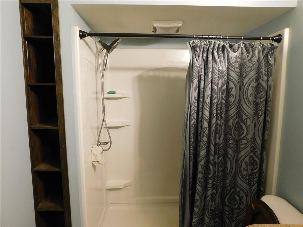 416 Midland Road Midland, PA 15059 - Photo 16 of 37