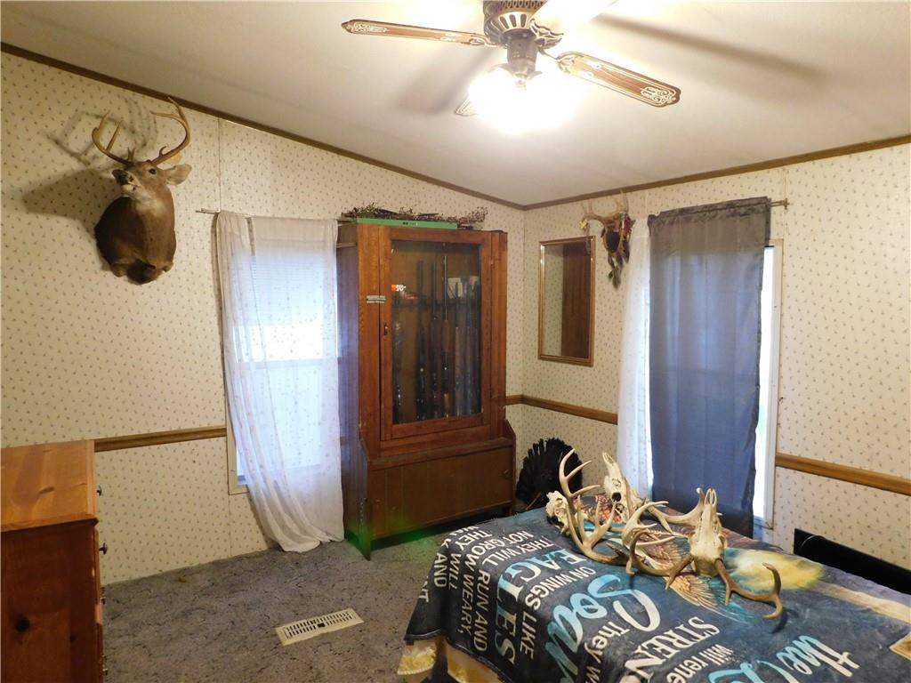 416 Midland Road Midland, PA 15059 - Photo 10 of 37