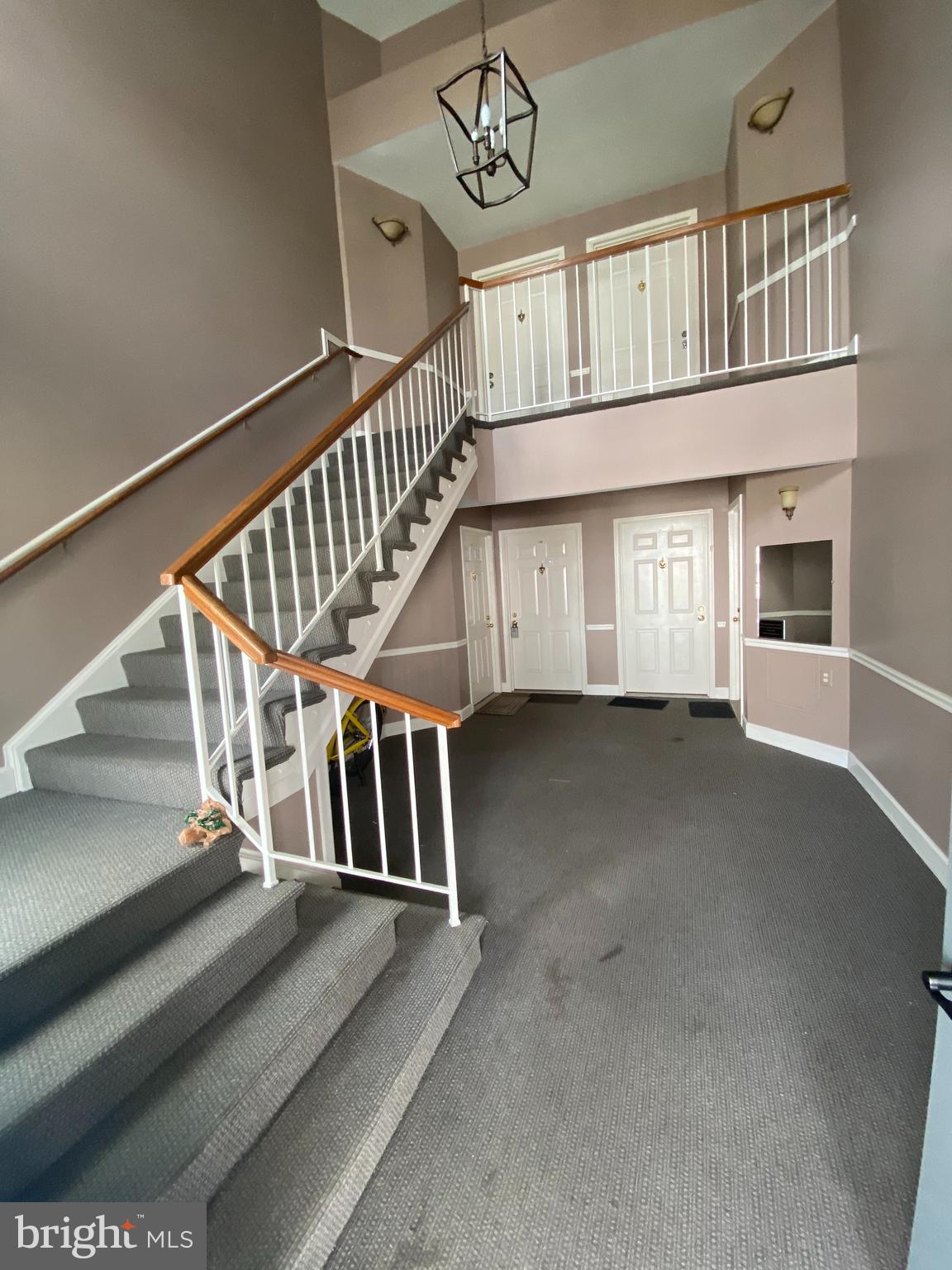 12891 B Grays Pointe Road Fairfax, VA 22033 - Photo 2 of 22 entrance hallway