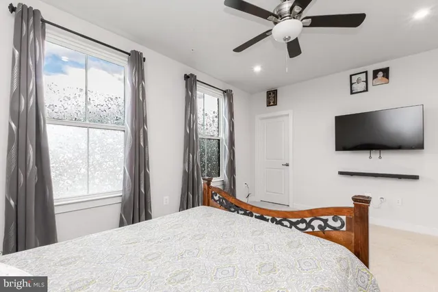 $599,999 | 14093 Sunrise Valley Drive, Herndon, VA 20171