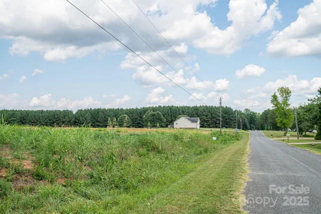 a view of an outdoor space and a yard