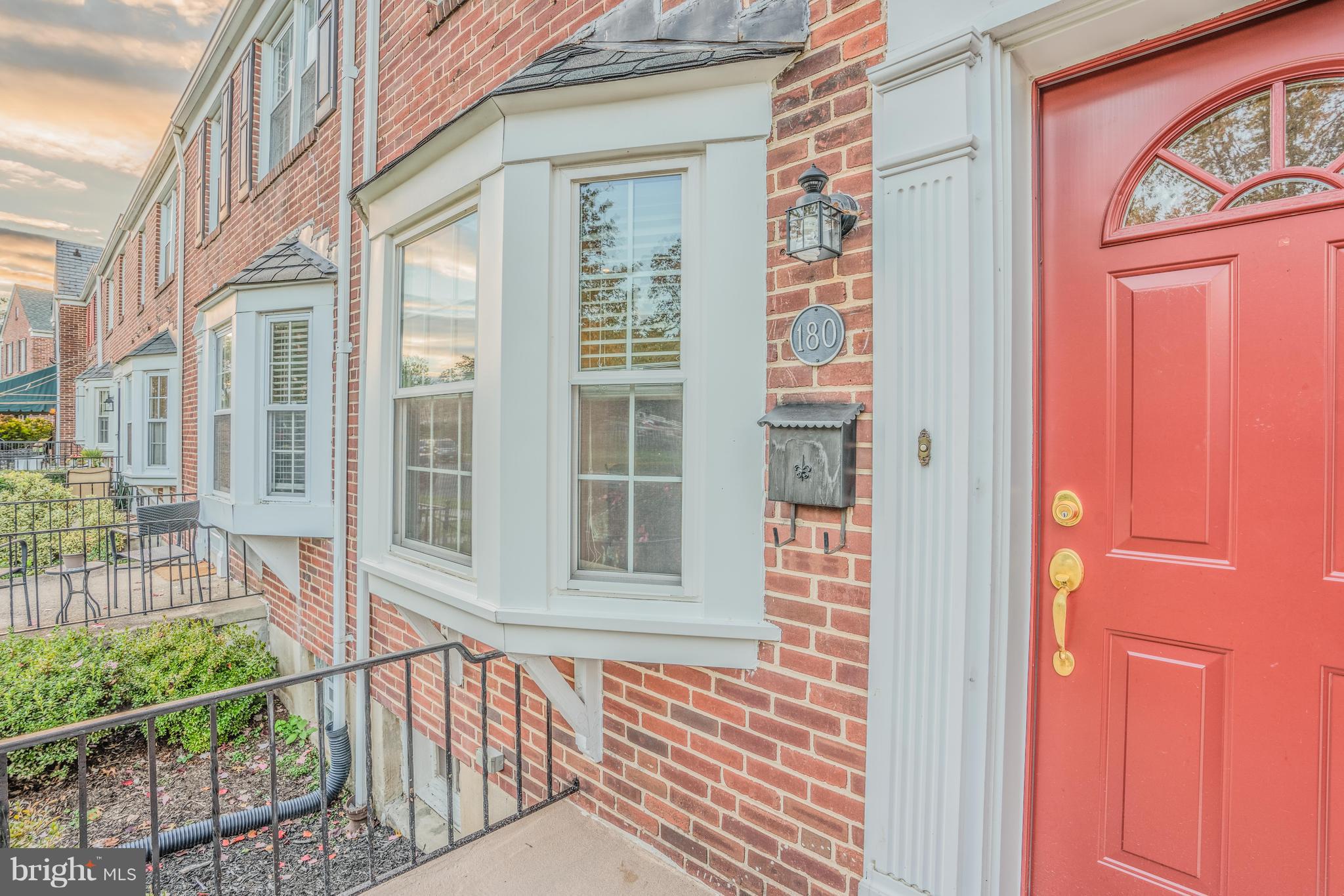 180 Brandon Road Baltimore, MD 21212 - Photo 2 of 39