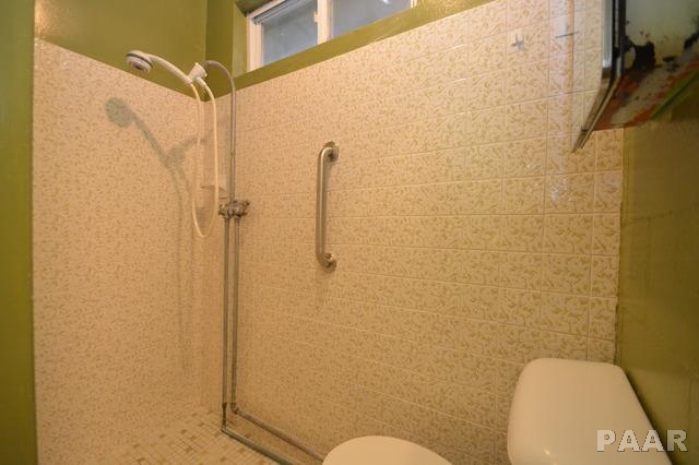 104 Oakdale Road Washington, IL 61571 - Photo 14 of 18 Gallery Image 14