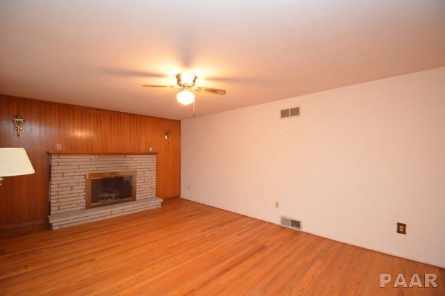 104 Oakdale Road Washington, IL 61571 - Photo 3 of 18 Gallery Image 3