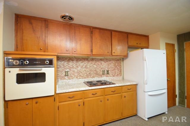 104 Oakdale Road Washington, IL 61571 - Photo 7 of 18 Gallery Image 7