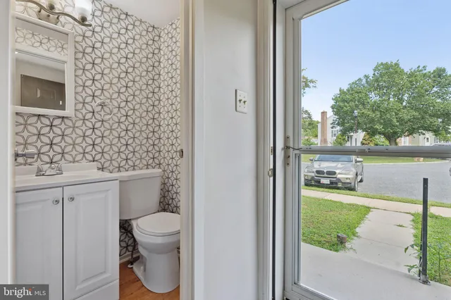 $2,300 | 127 East Orange Court, Parkville, MD 21234