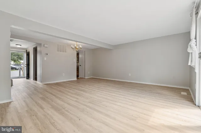 $2,300 | 127 East Orange Court, Parkville, MD 21234