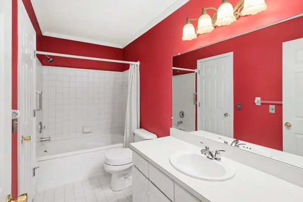 $399,900 | 306 Pineknoll Court, Brighton, MI 48116