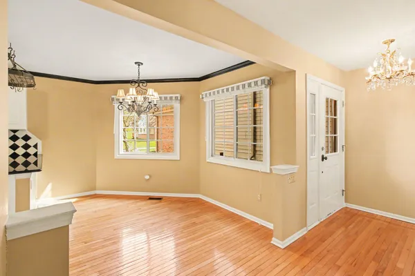 $399,900 | 306 Pineknoll Court, Brighton, MI 48116